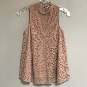 Skylar & Jade size S ROSE TAUPE LACE TRAPEZE TOP